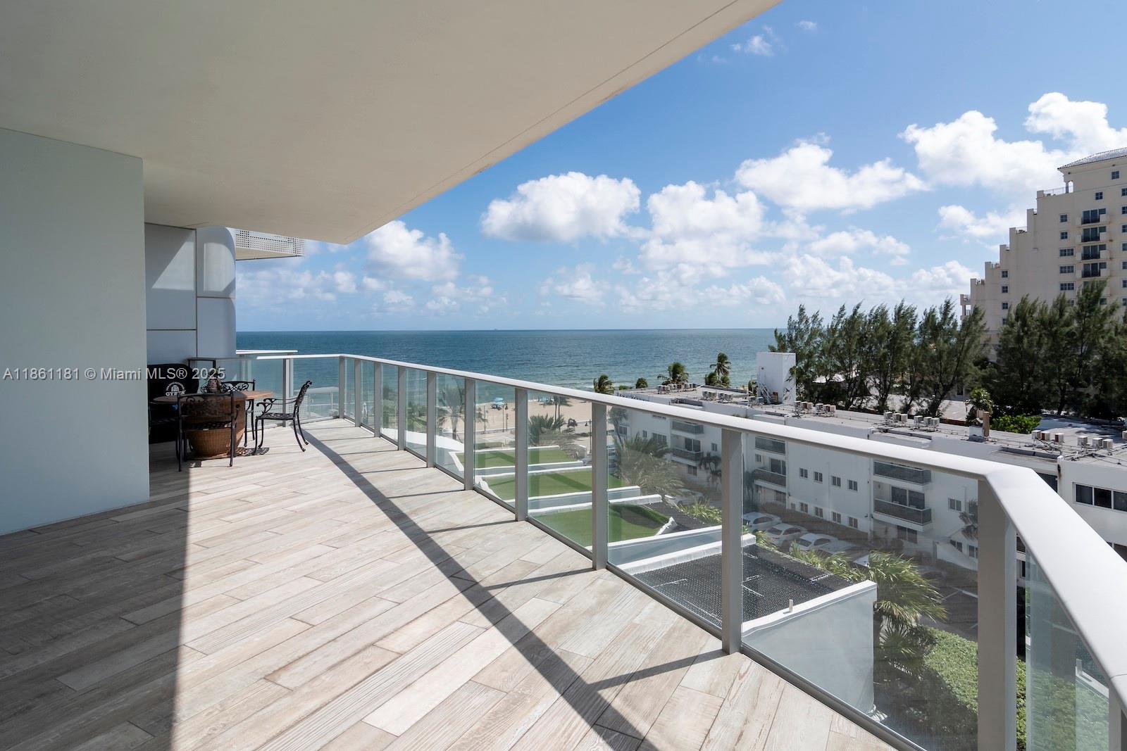 PARAMOUNT FT LAUDERDALE C - Residential