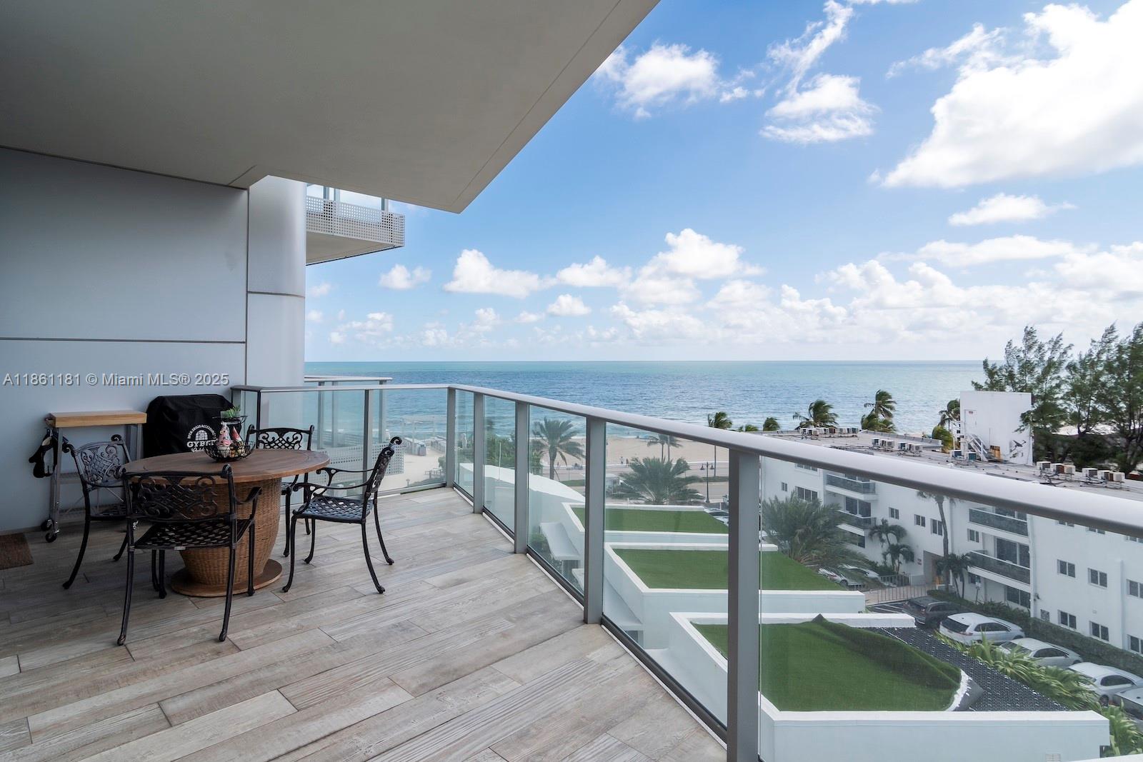 PARAMOUNT FT LAUDERDALE C - Residential