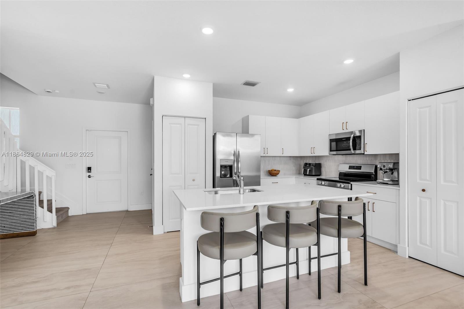 WINDSOR SQUARE - Residential