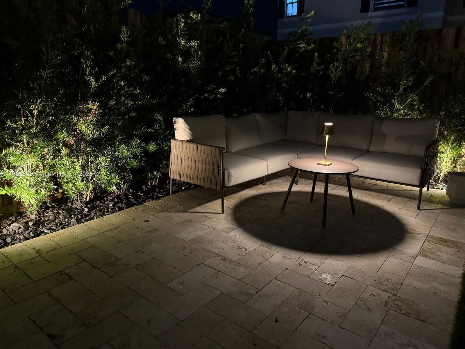 WINDSOR SQUARE - Residential