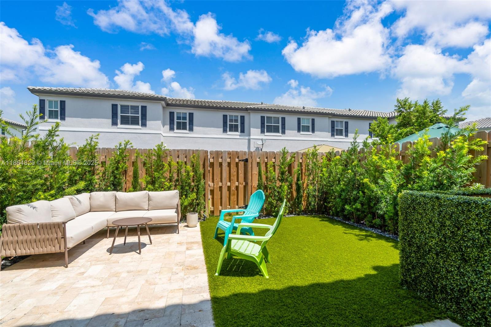 WINDSOR SQUARE - Residential