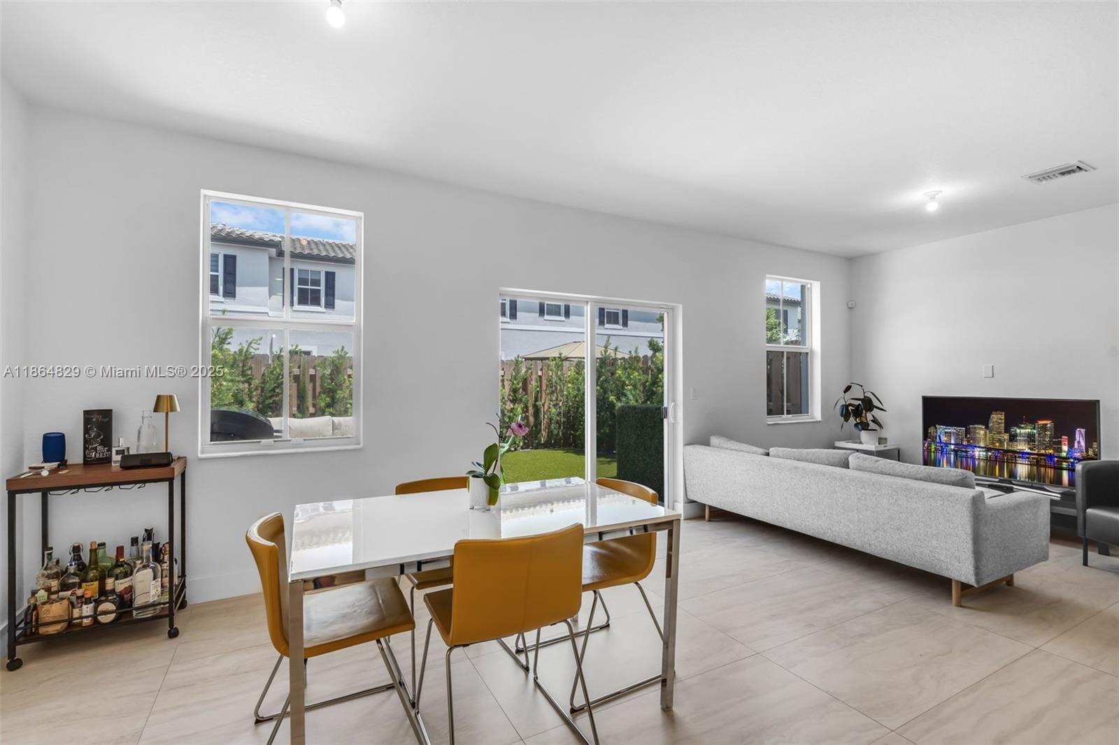 WINDSOR SQUARE - Residential