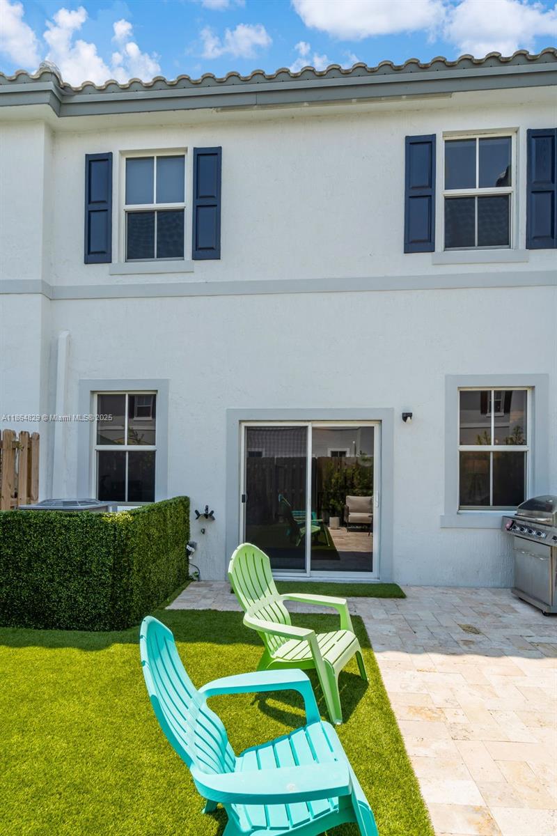 WINDSOR SQUARE - Residential