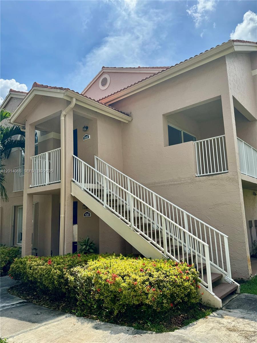 ROYAL PALM PLACE - Residential Lease