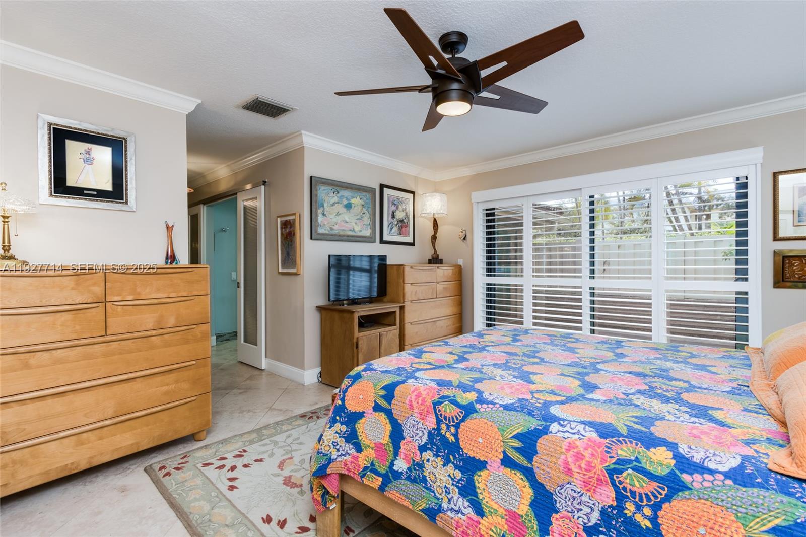 TOWNHOUSES OF EMERALD HIL - Residential