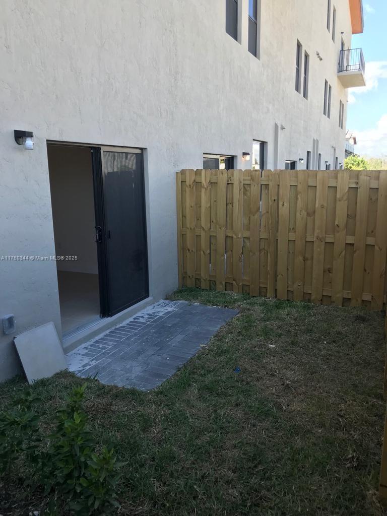 HIGHLAND AT PARK CENTRAL - Residential