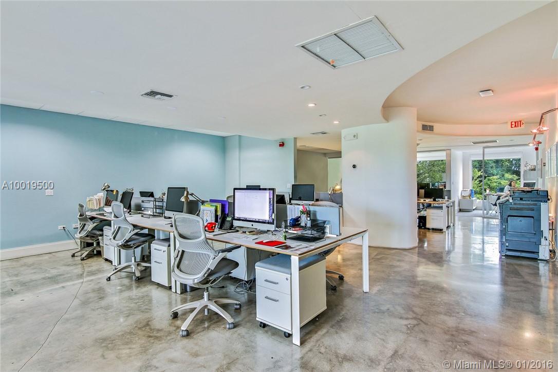 New Shenandoah - Commercial Sale