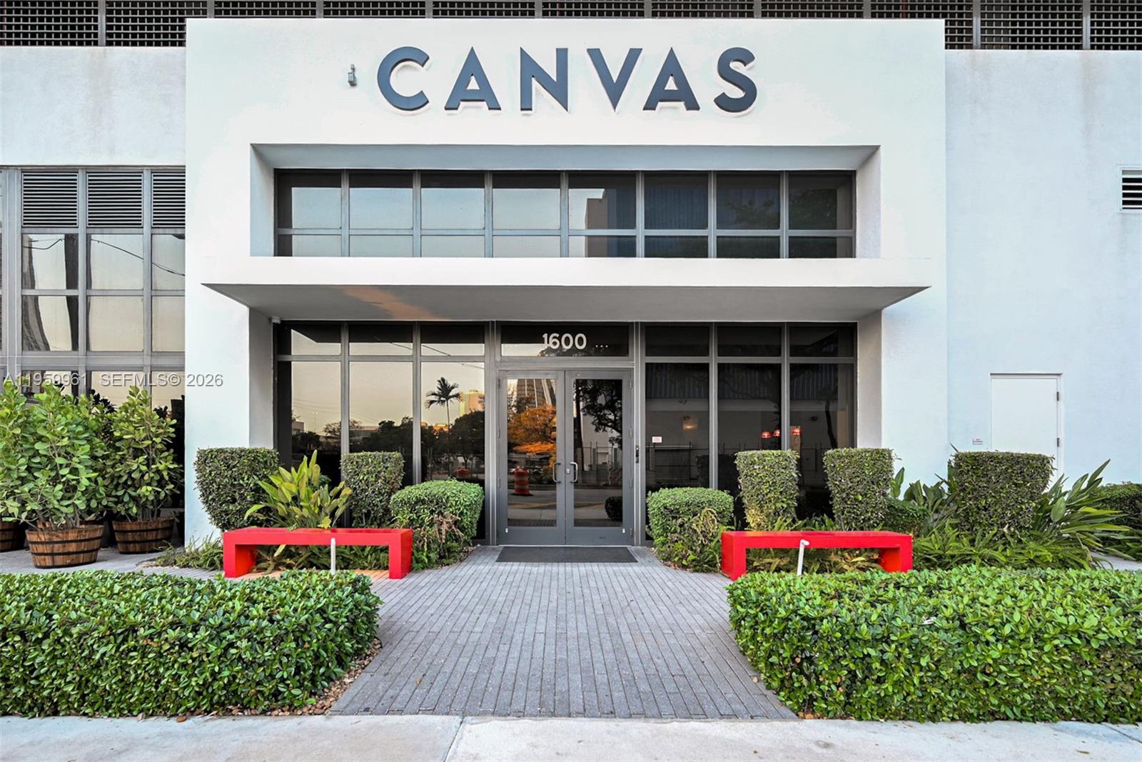 CANVAS CONDO - Residential