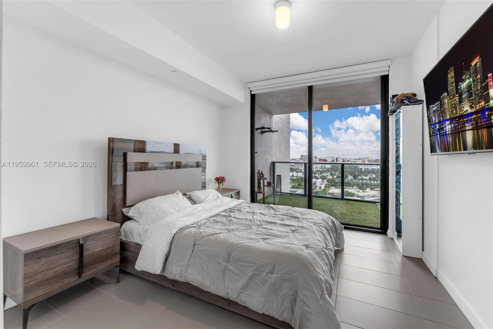 CANVAS CONDO - Residential