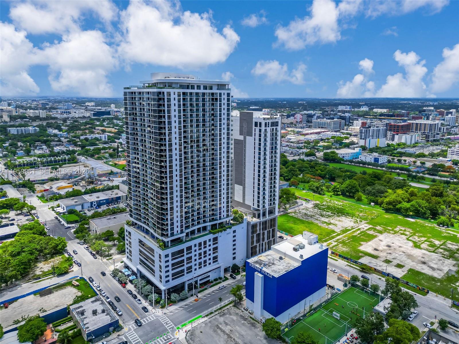 CANVAS CONDO - Residential