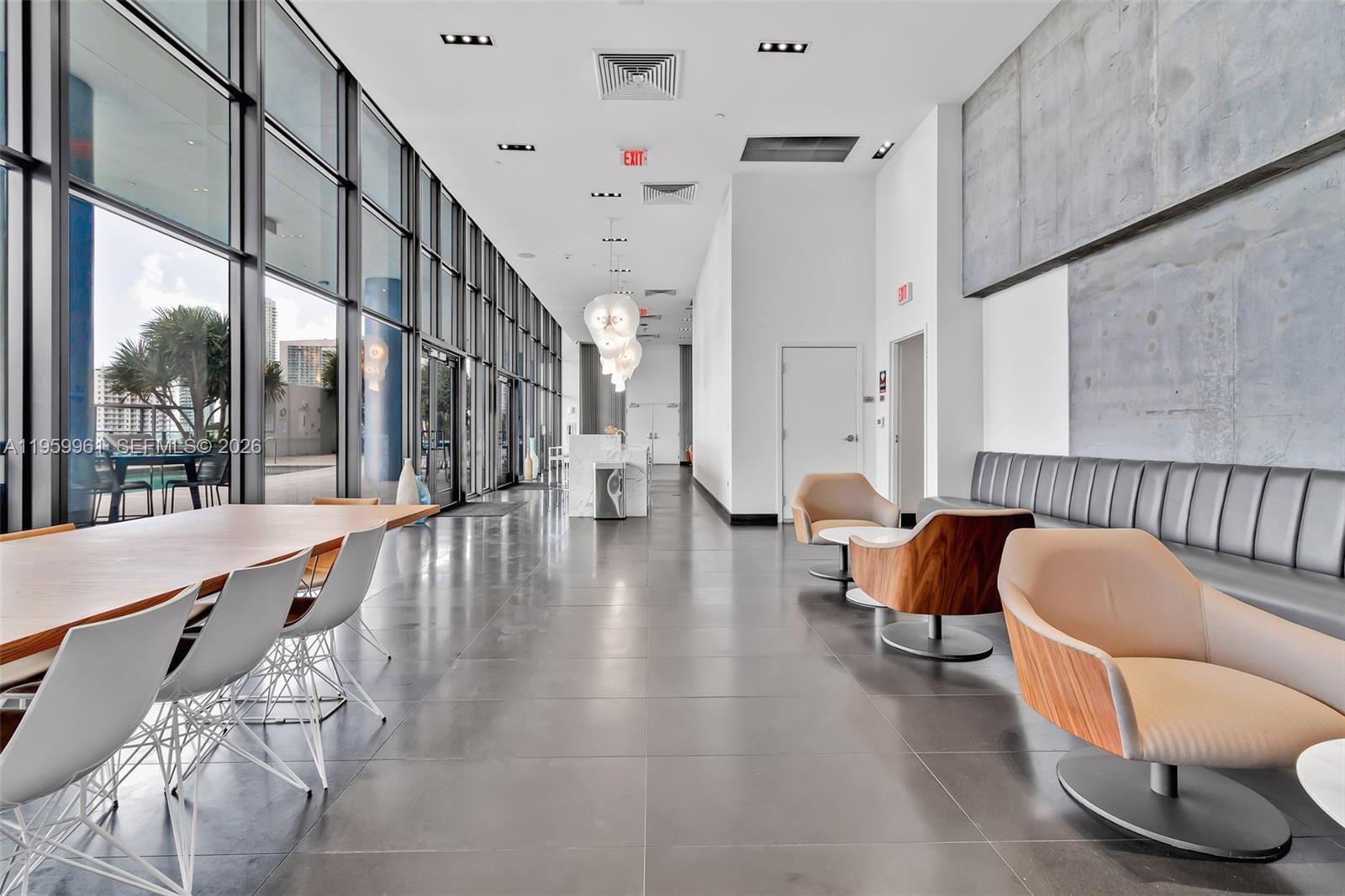 CANVAS CONDO - Residential