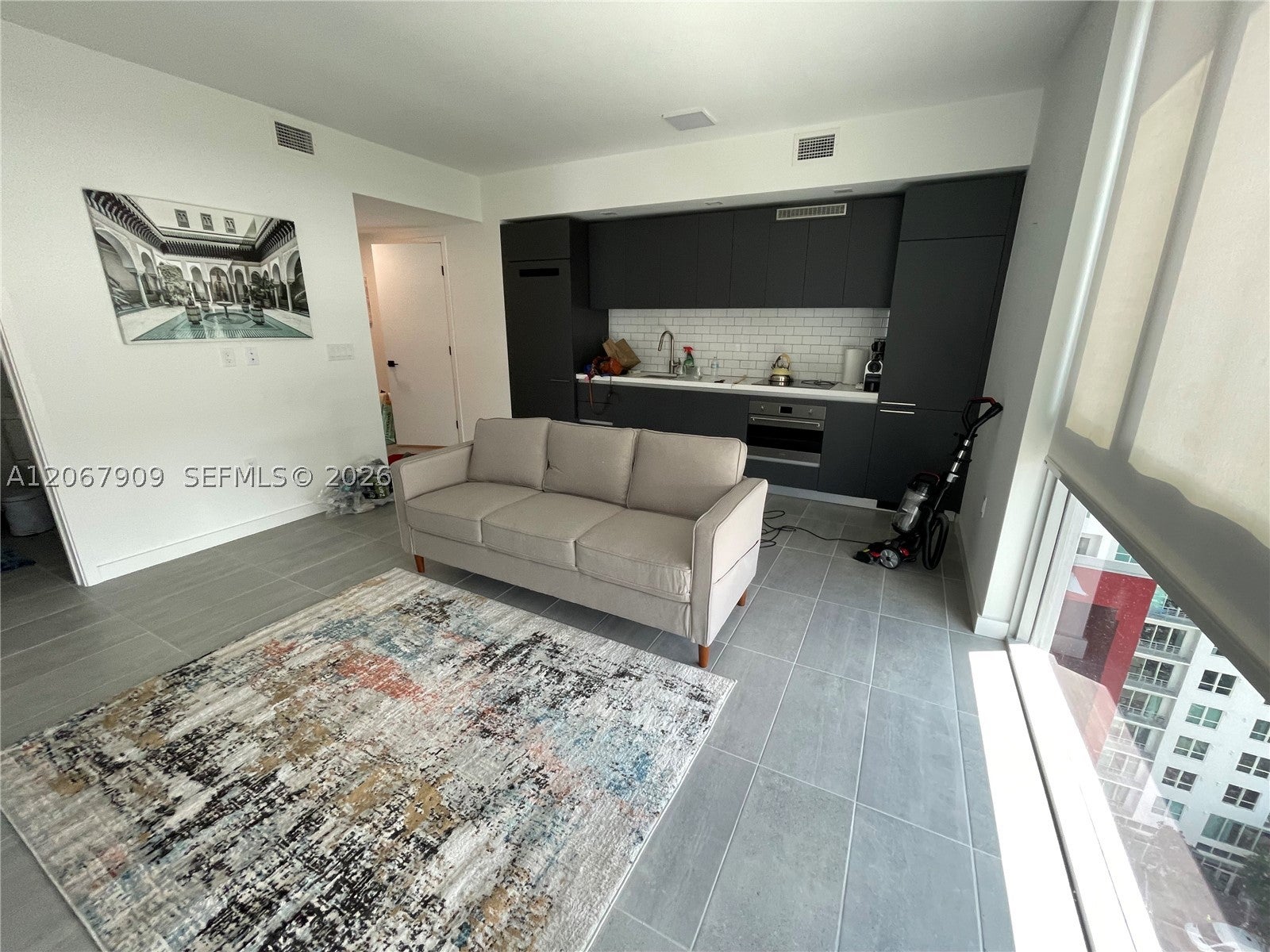 227 NE 2nd St 1606
