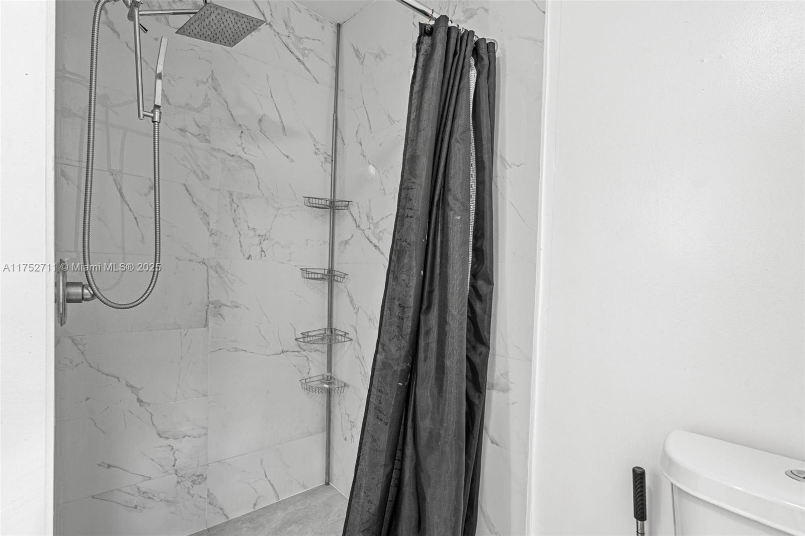 FLAMINGO VILLAGE - Residential