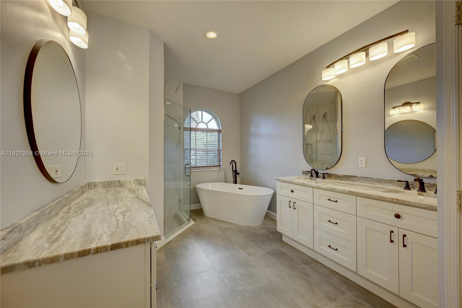 ABERDEEN 24 - Residential