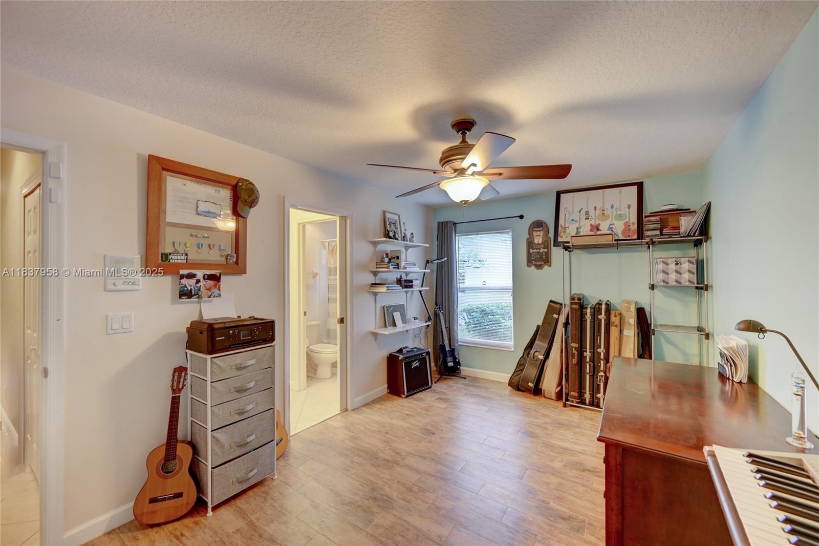 ABERDEEN 24 - Residential