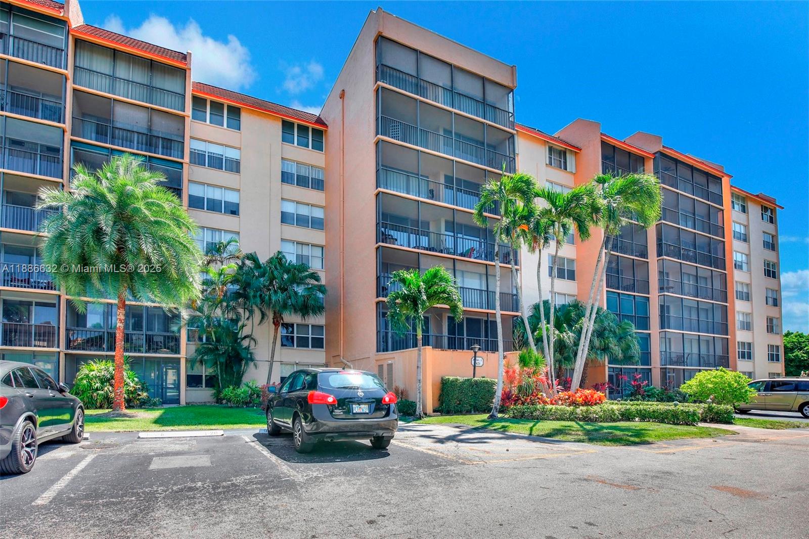 CONDOMINIUM 1 OF ENVIRON - Residential