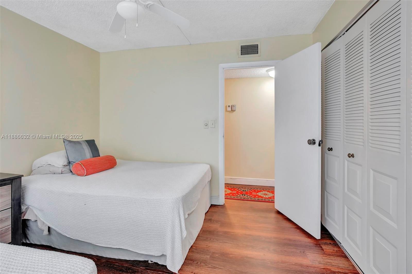 CONDOMINIUM 1 OF ENVIRON - Residential