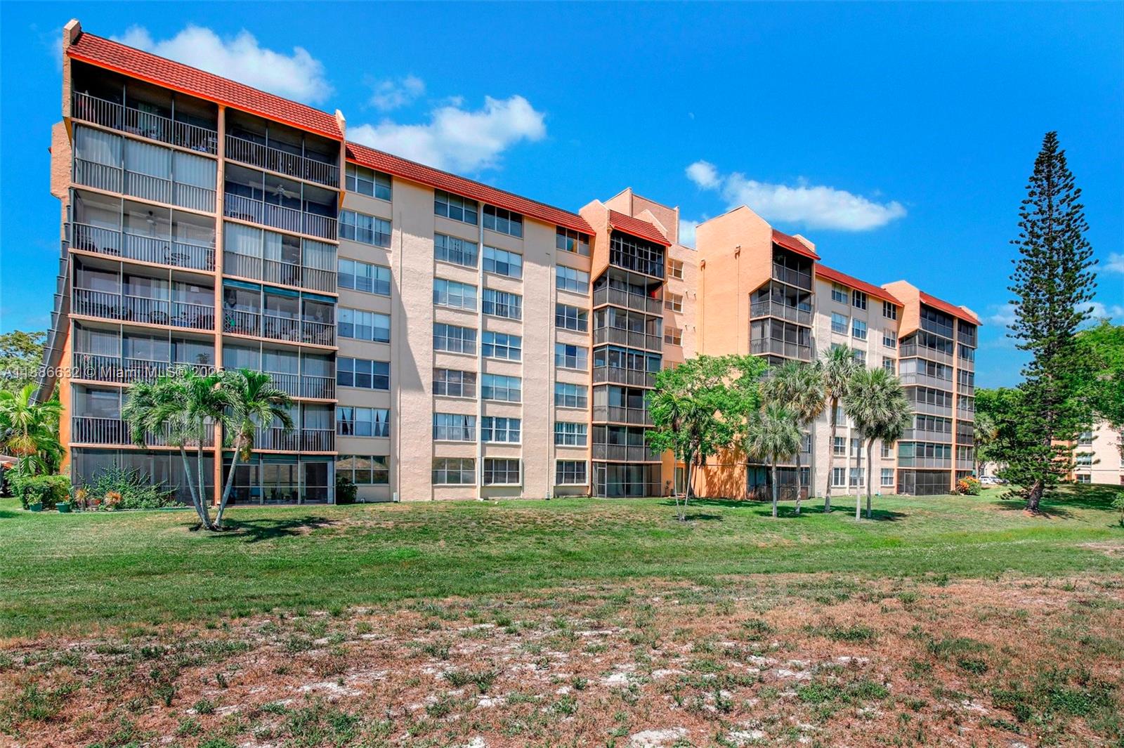 CONDOMINIUM 1 OF ENVIRON - Residential