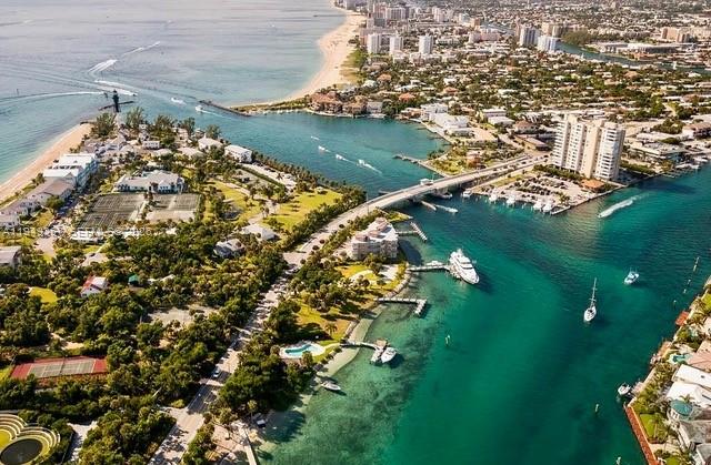 HILLSBORO SHORES EXECUTIV - Residential