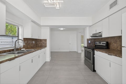 Tiny photo for North Miami Beach, FL 33162 (MLS # A12042913)