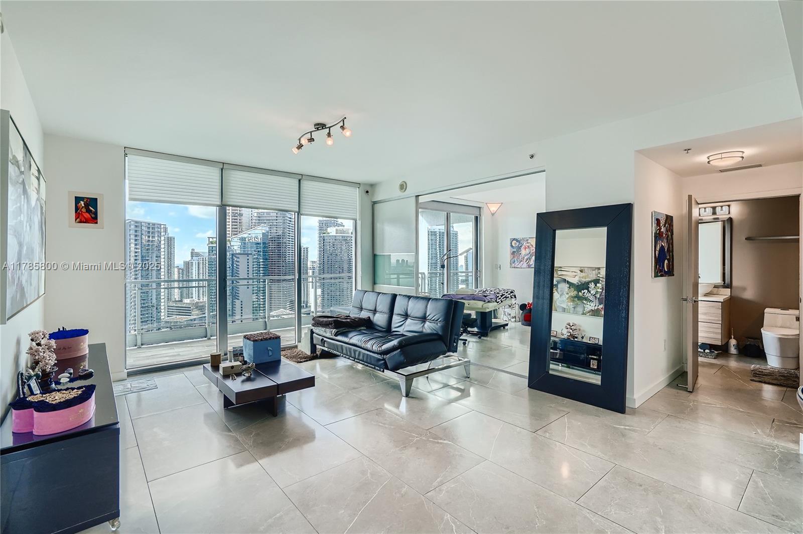 90 SW 3rd St 4301