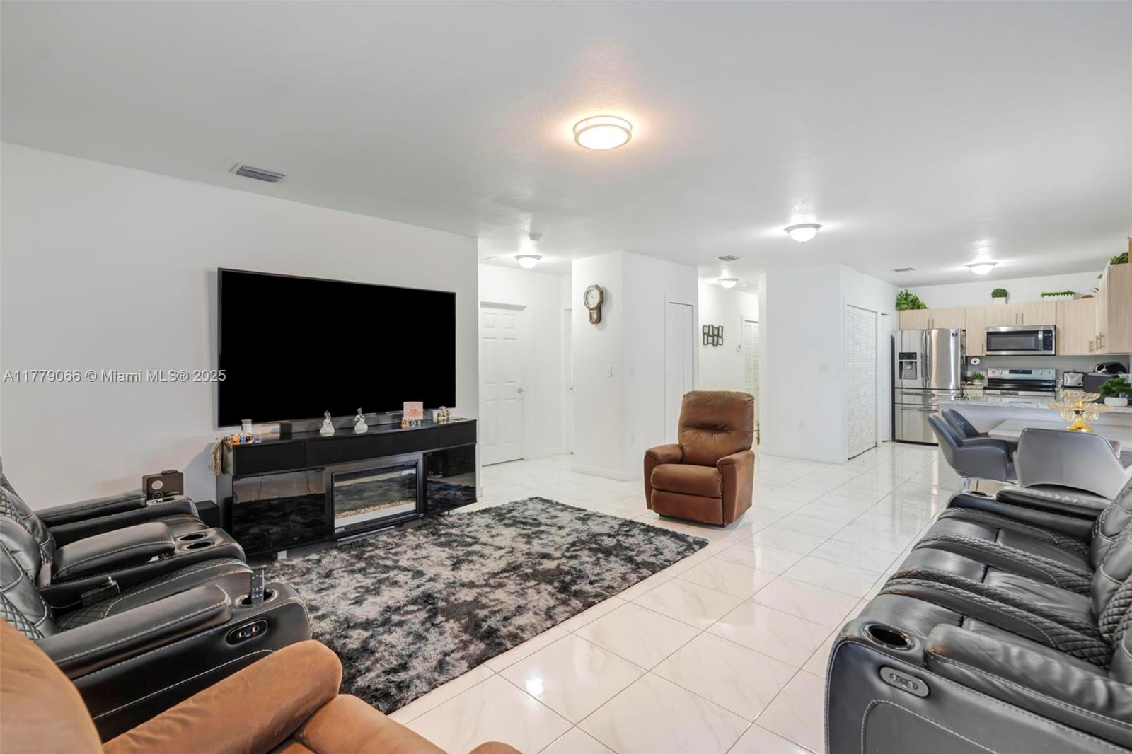HIGH RIDGE PARK - Residential