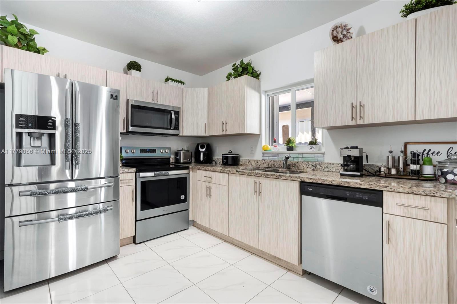 HIGH RIDGE PARK - Residential