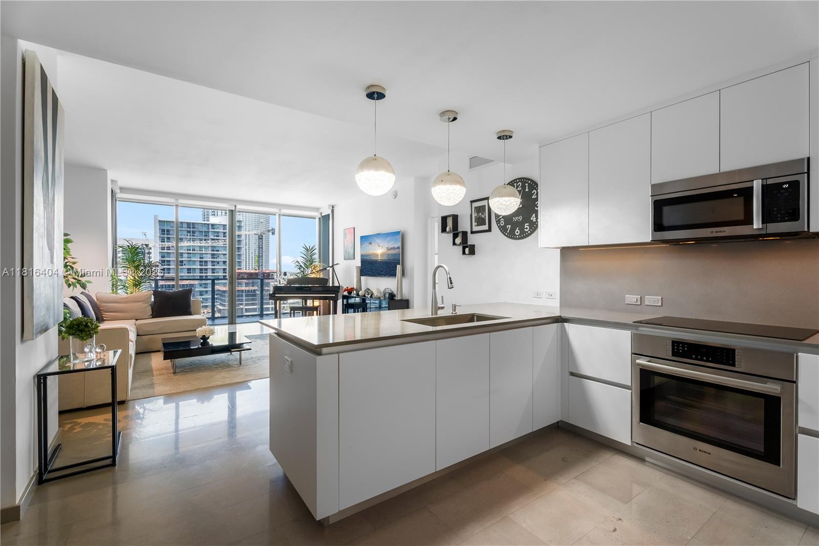 REACH CONDO - Residential
