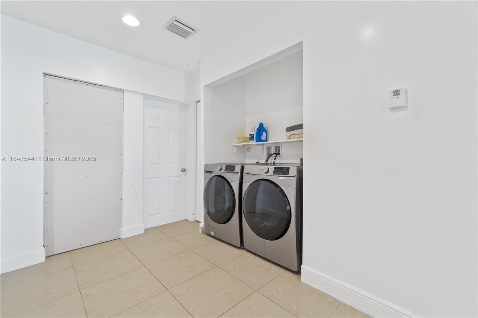 SECOND ADDN TO STARLIGHT - Residential