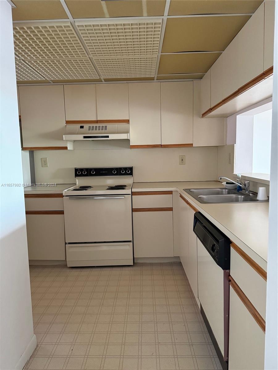 10253 NW 9th Street Cir 407-6