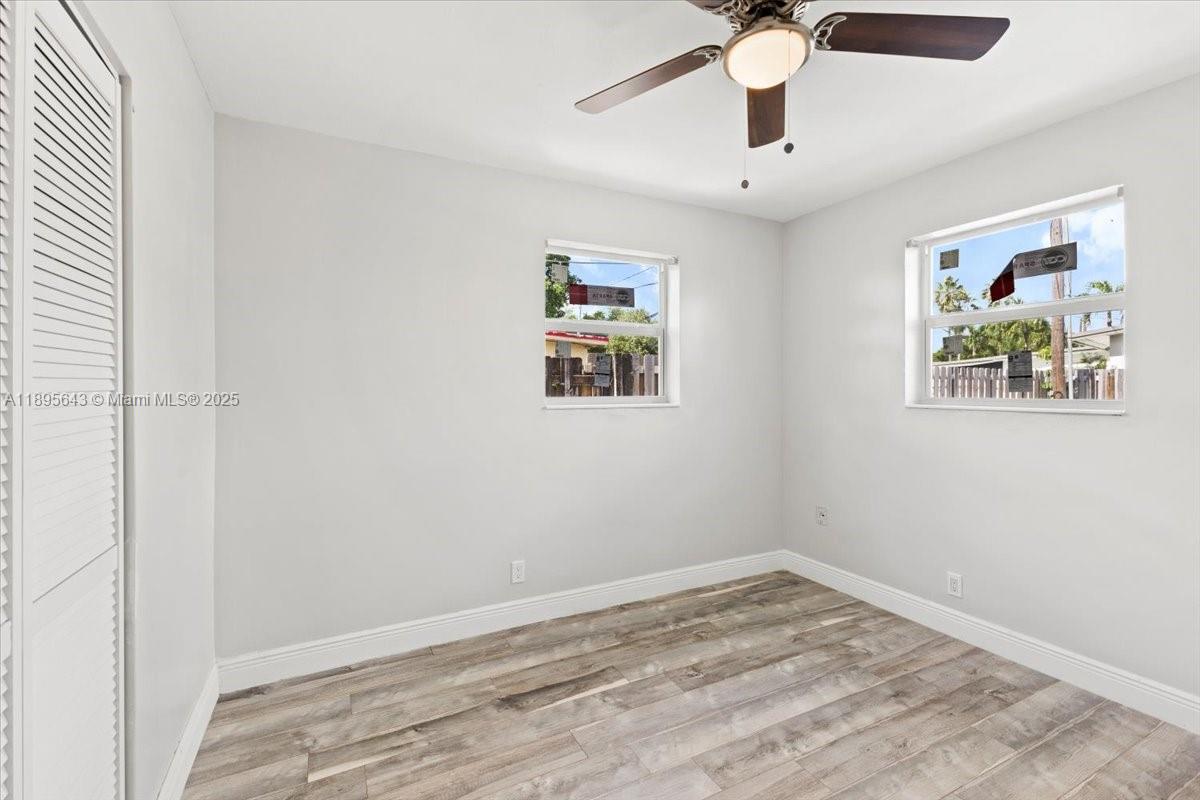 TWIN LAKES HOMES SEC 4 - Residential Lease