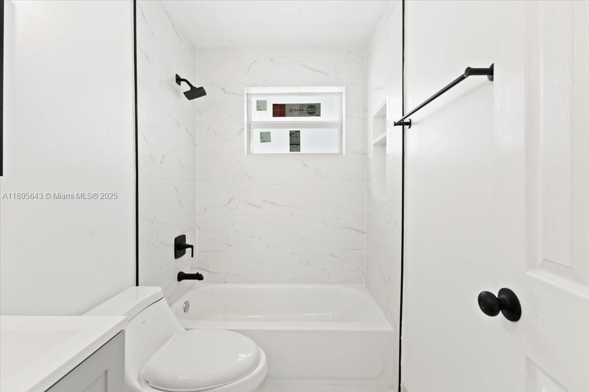 TWIN LAKES HOMES SEC 4 - Residential Lease