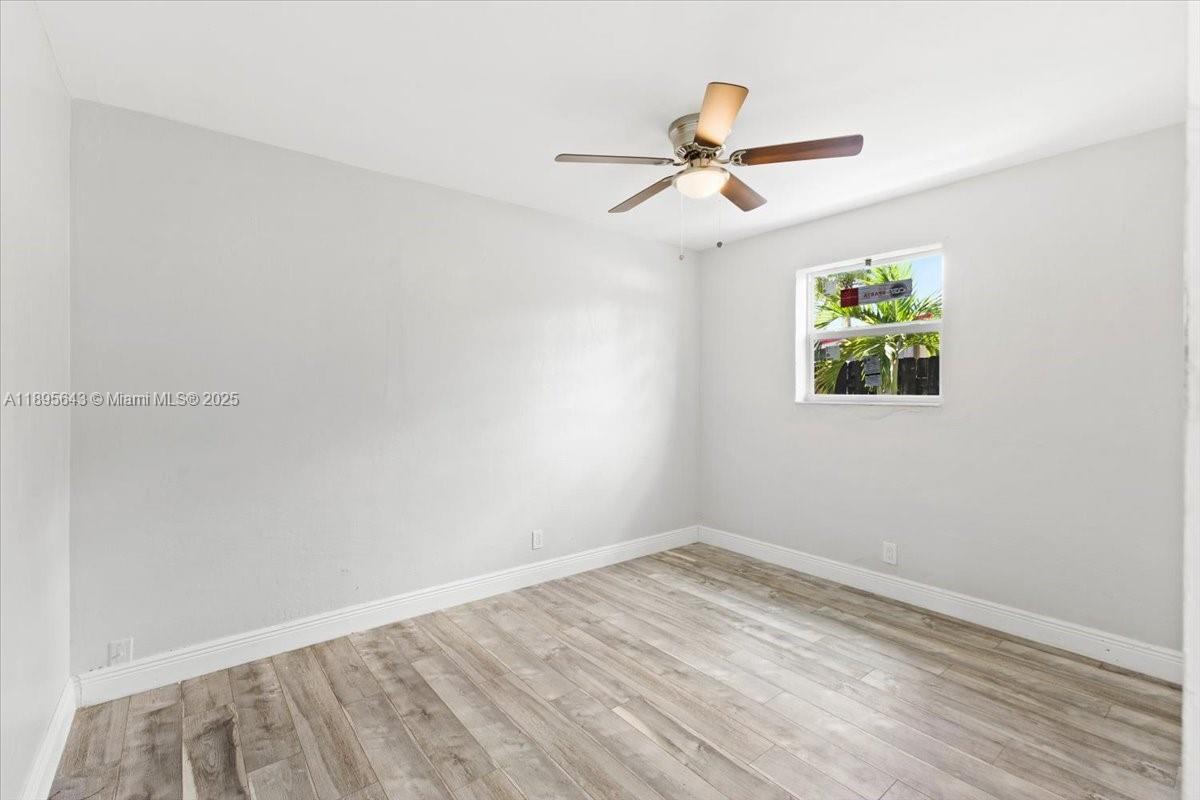 TWIN LAKES HOMES SEC 4 - Residential Lease