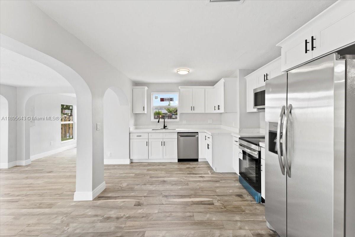 TWIN LAKES HOMES SEC 4 - Residential Lease