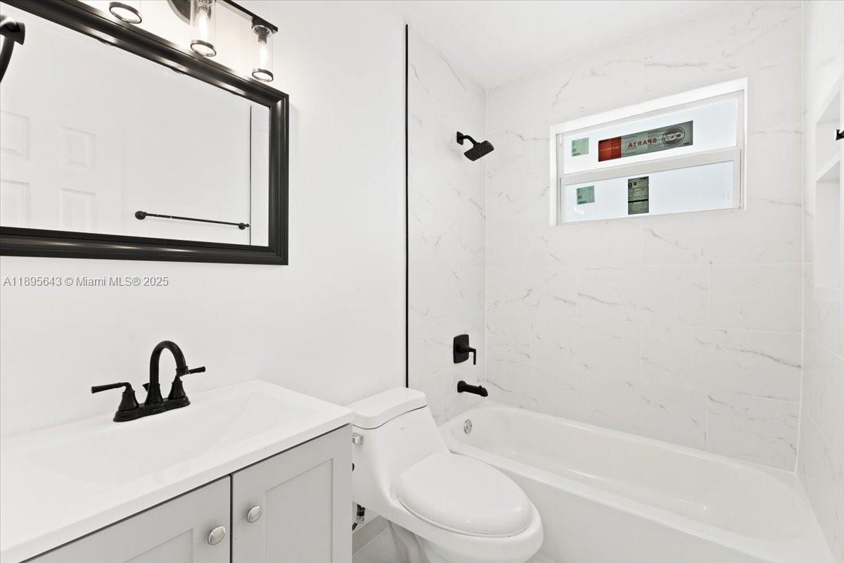 TWIN LAKES HOMES SEC 4 - Residential Lease