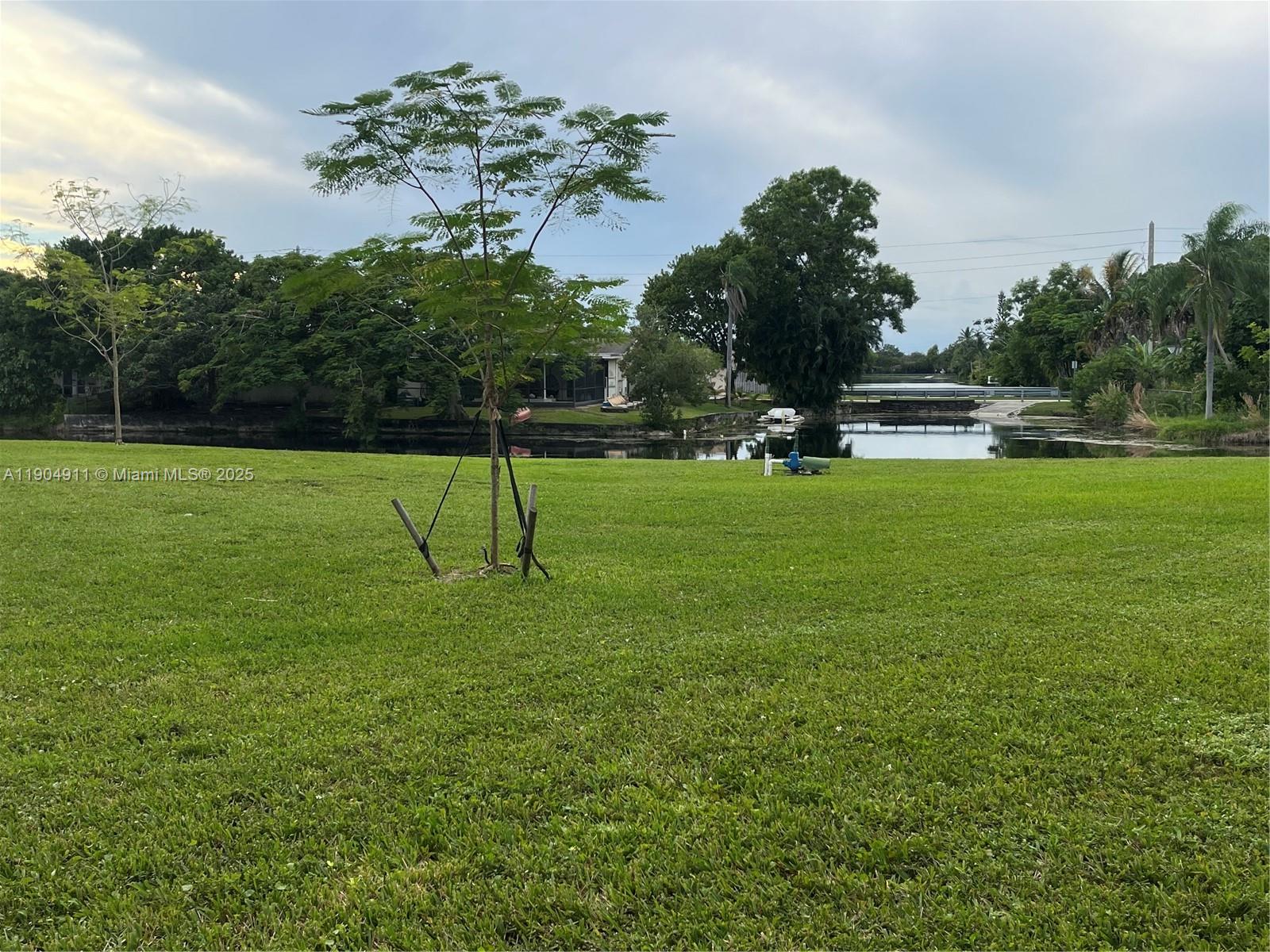 SUNRISE LAKES 220 CONDO - Residential