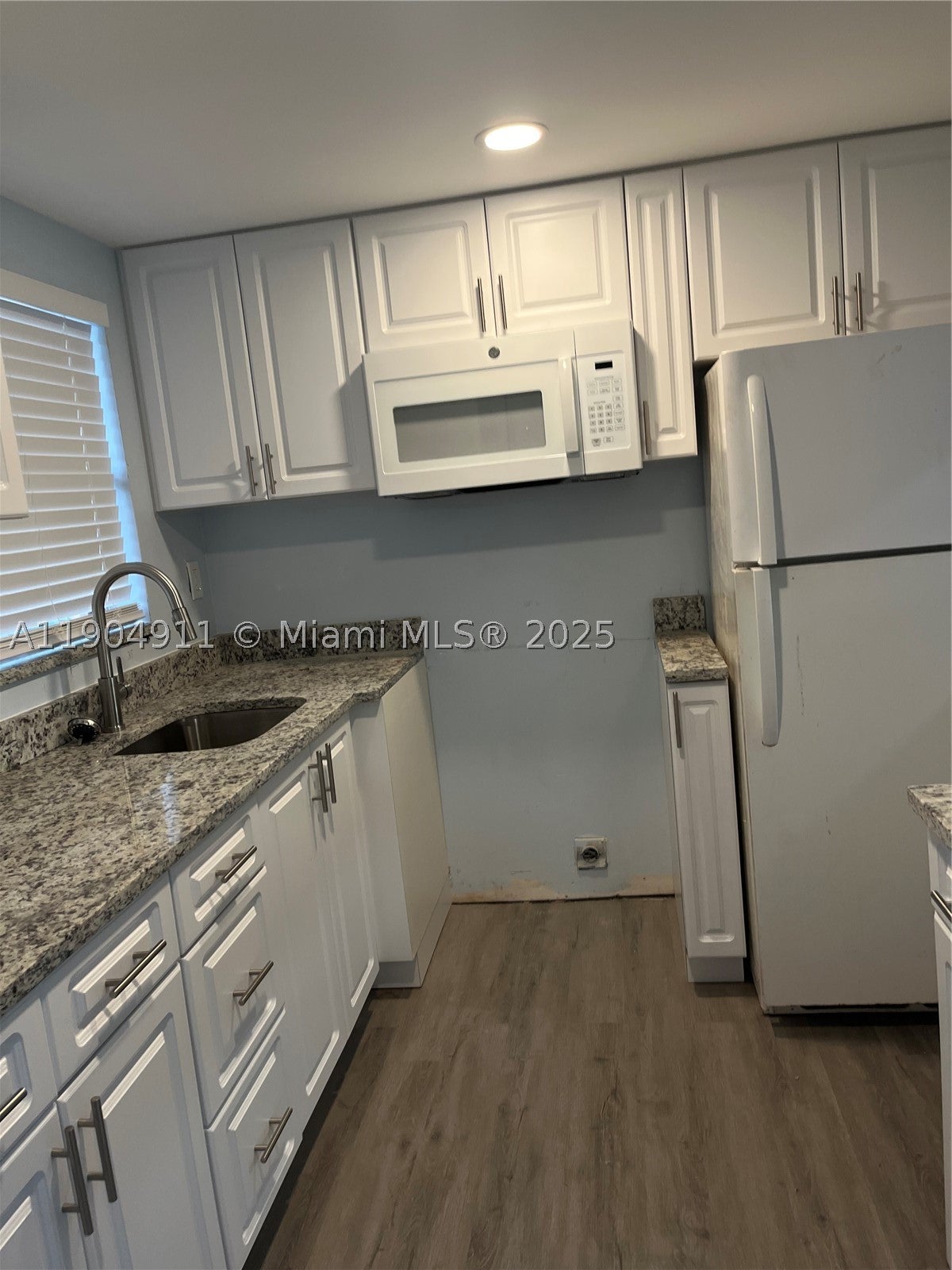 10466 Sunrise Lakes Blvd 108