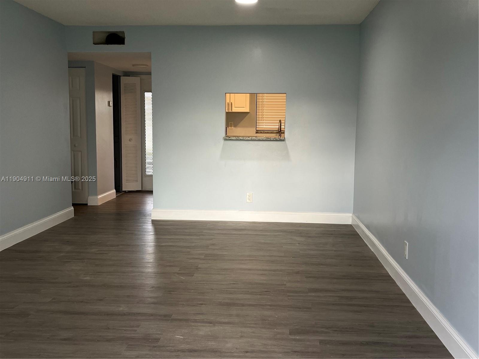 SUNRISE LAKES 220 CONDO - Residential