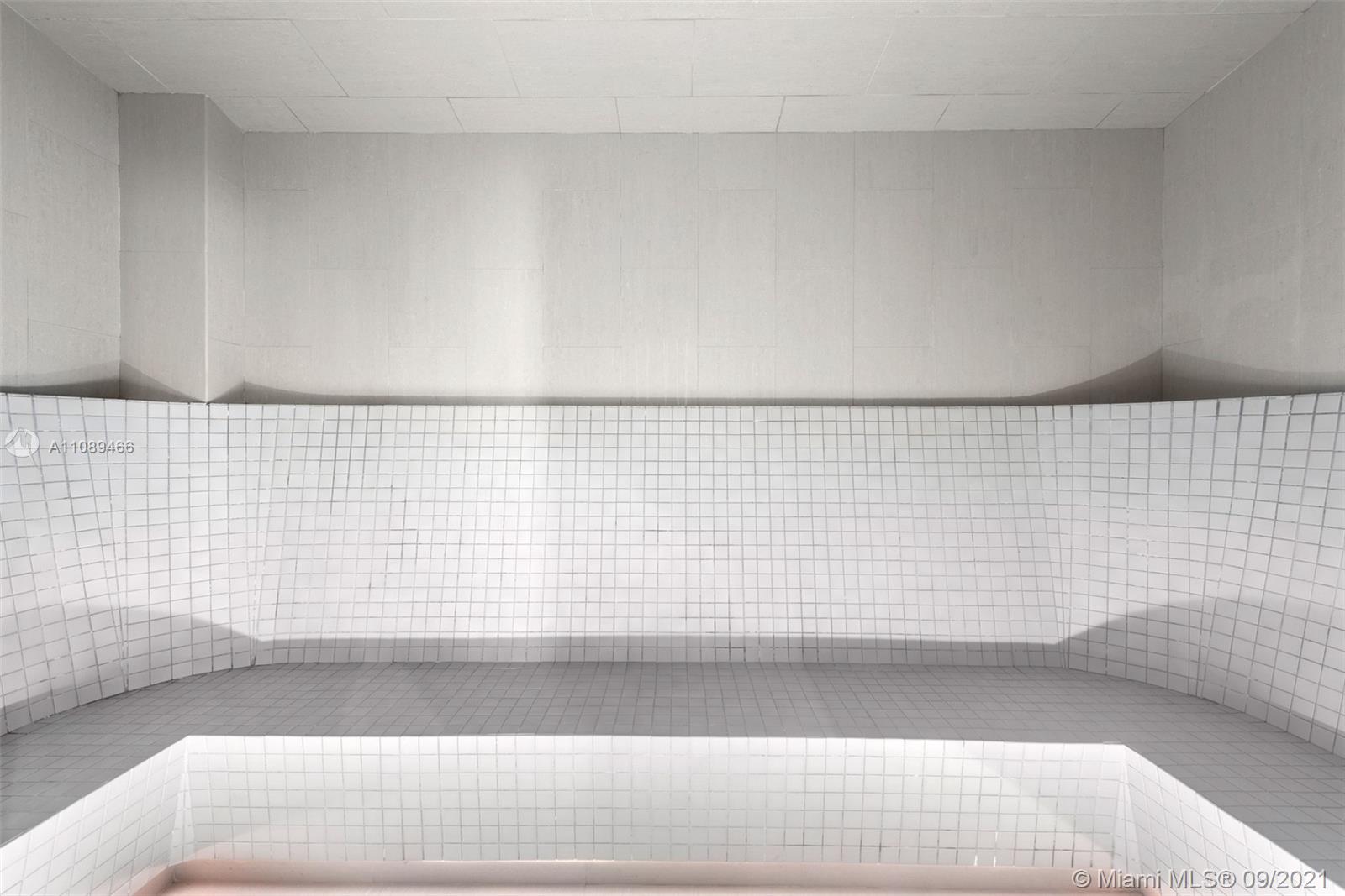 OCEANA KEY BISCAYNE - Residential