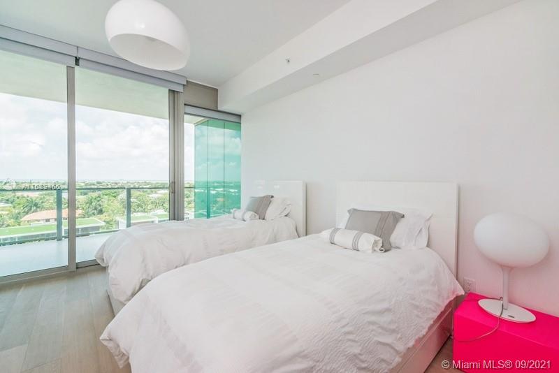 OCEANA KEY BISCAYNE - Residential