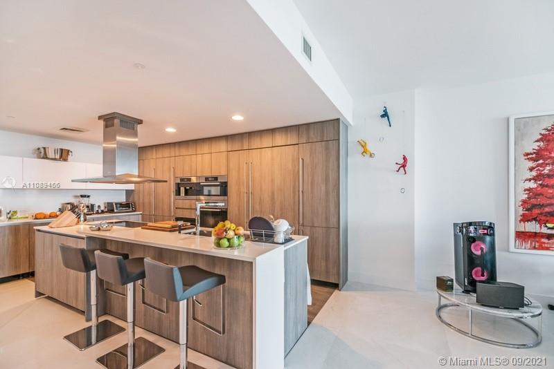 OCEANA KEY BISCAYNE - Residential