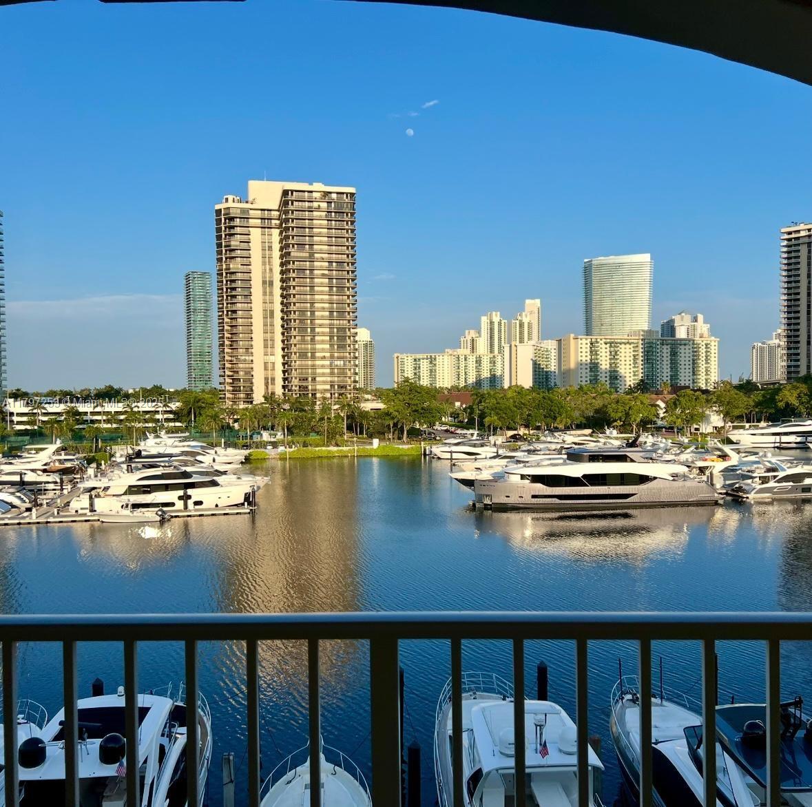 19877 E Country Club Dr 3606, Aventura, Miami-Dade County, Florida - 2 Bedrooms  
2 Bathrooms - 