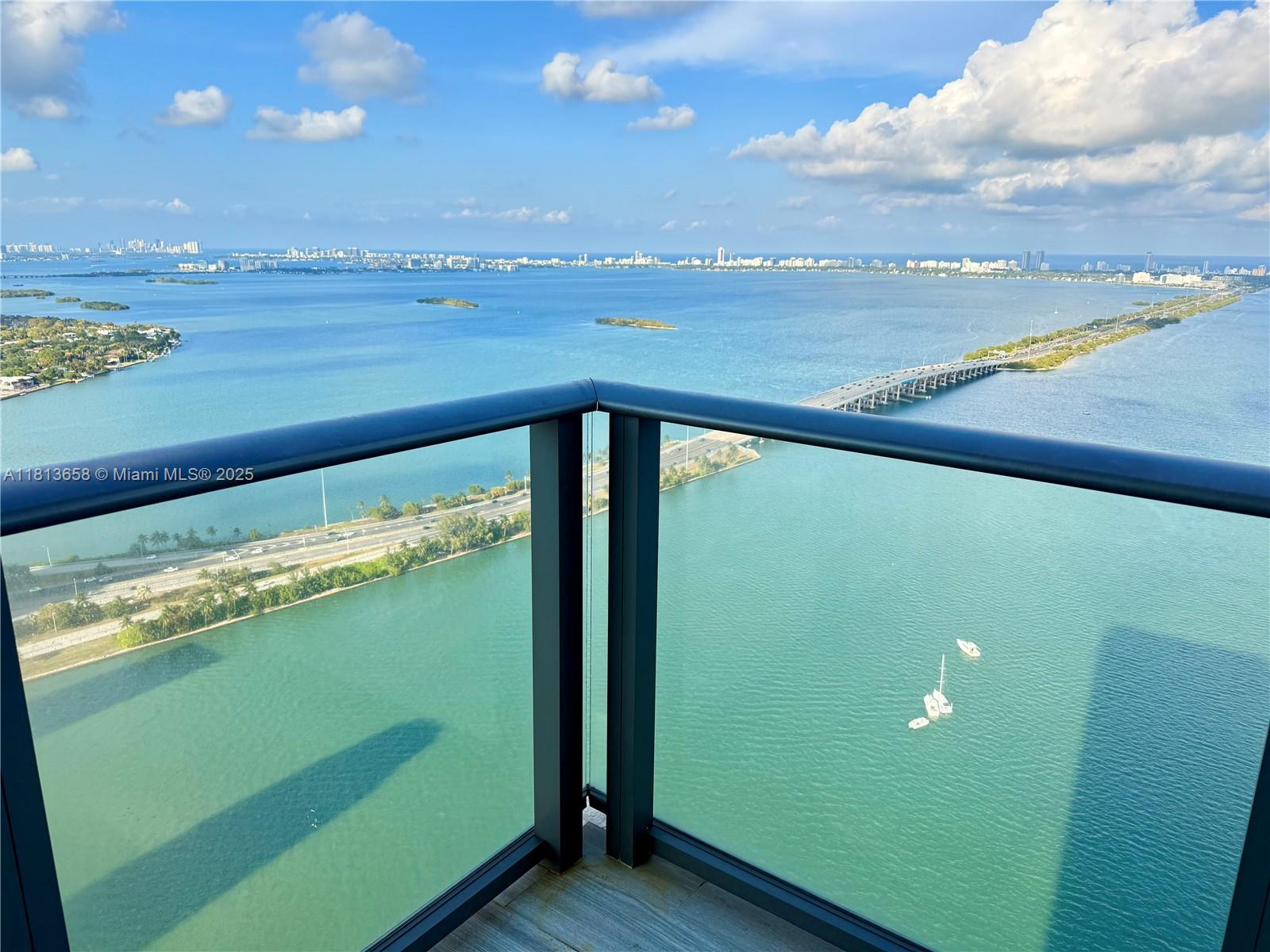 ONE PARAISO CONDO - Residential