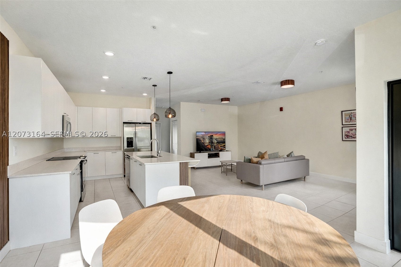 View photos, virtual tours, details... 8001 NW 41st St F-109