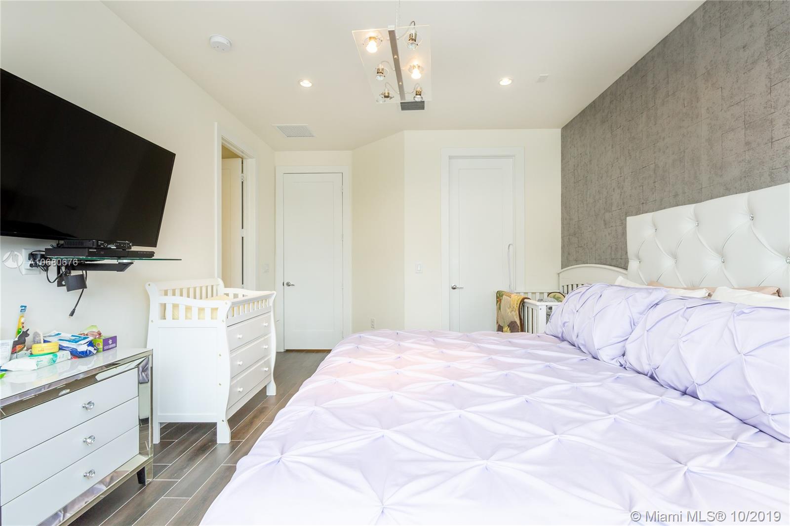 LANDMARK AT DORAL - Residential