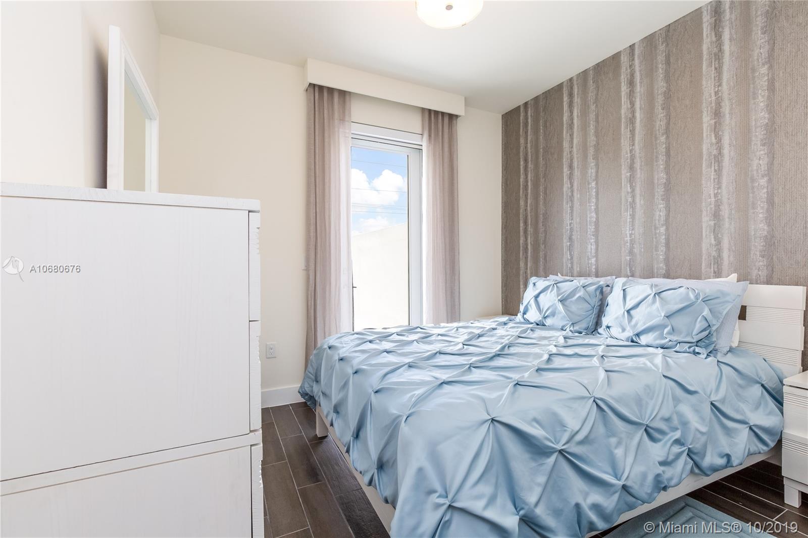 LANDMARK AT DORAL - Residential