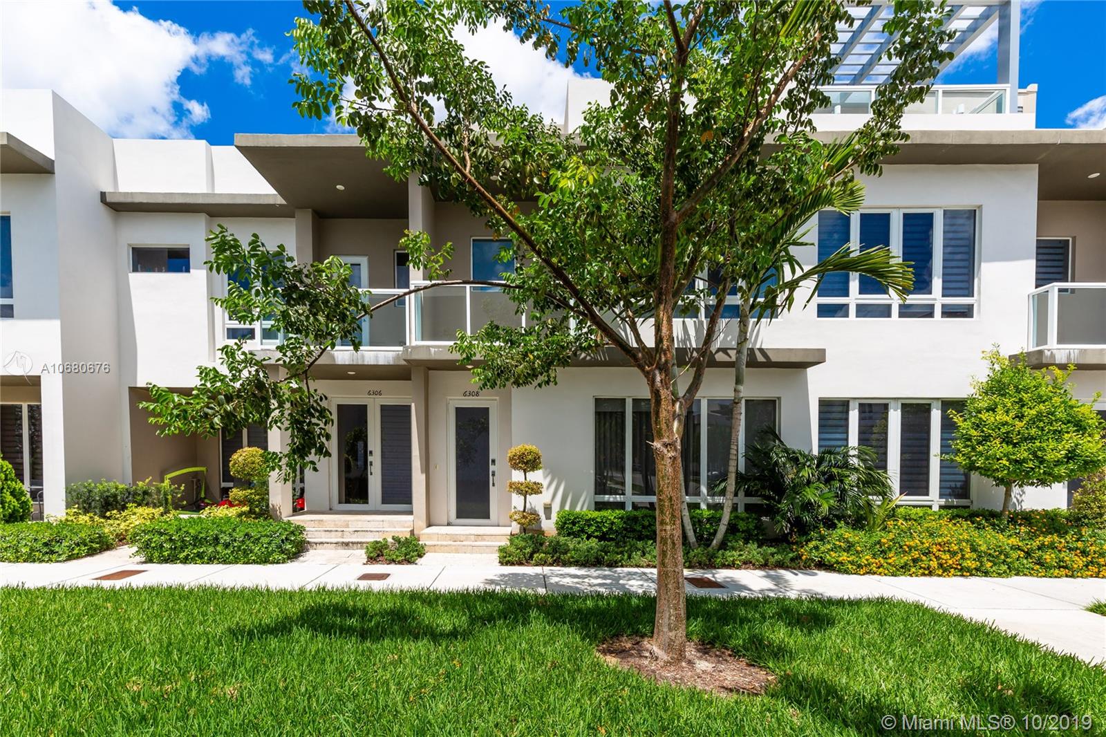 LANDMARK AT DORAL - Residential