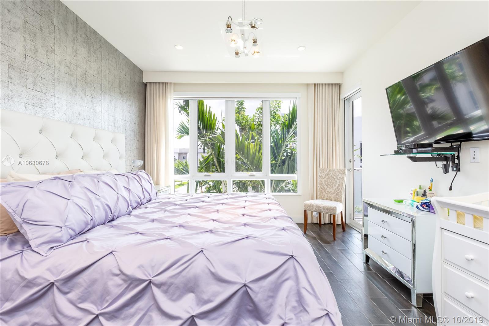 LANDMARK AT DORAL - Residential