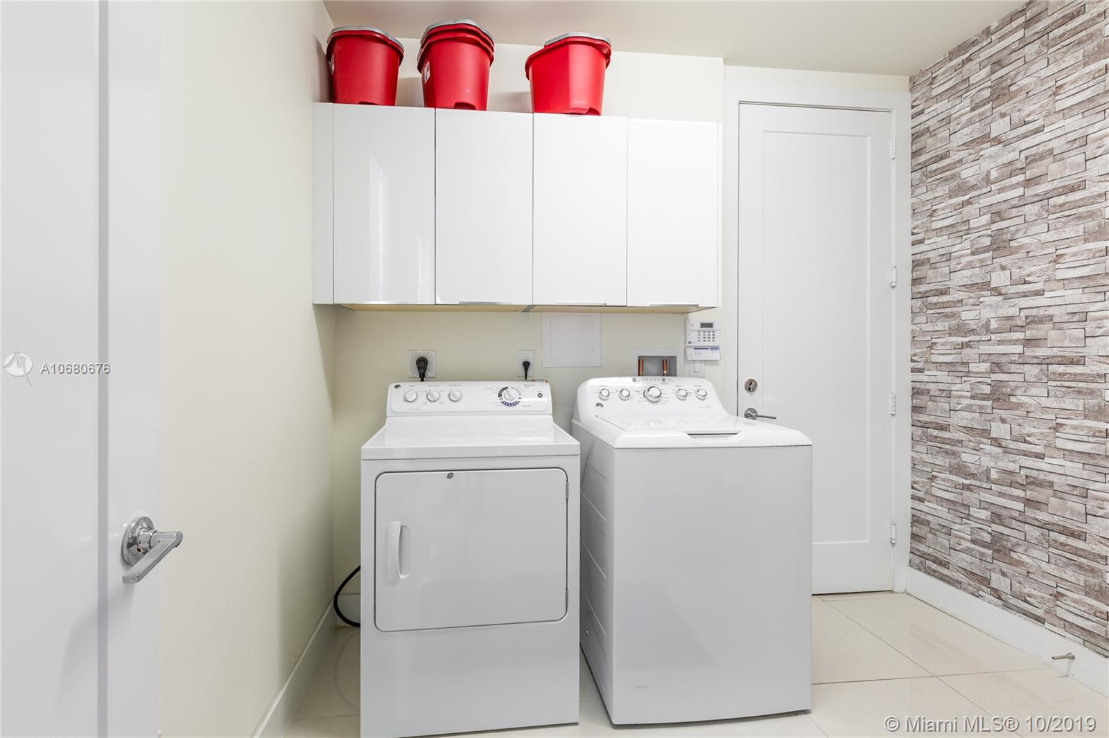 LANDMARK AT DORAL - Residential