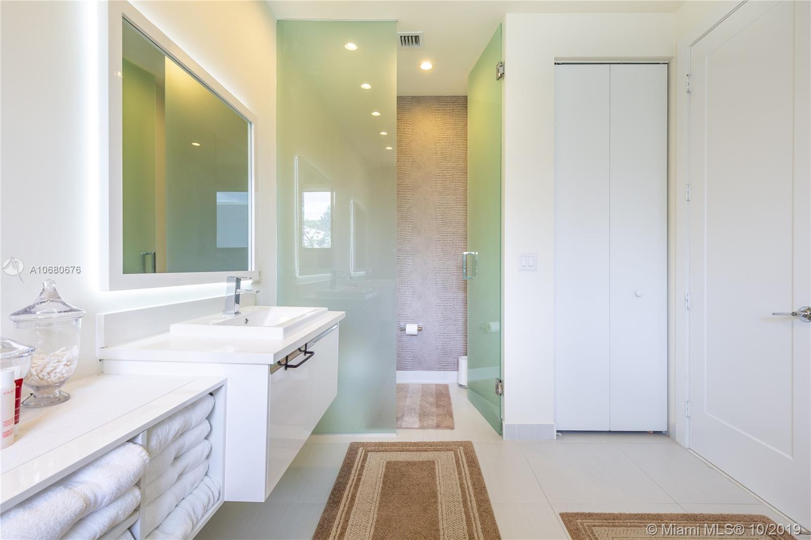 LANDMARK AT DORAL - Residential